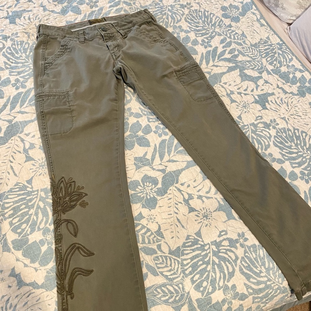Lucky Brand 🍀 low-rise embroidered twill pants